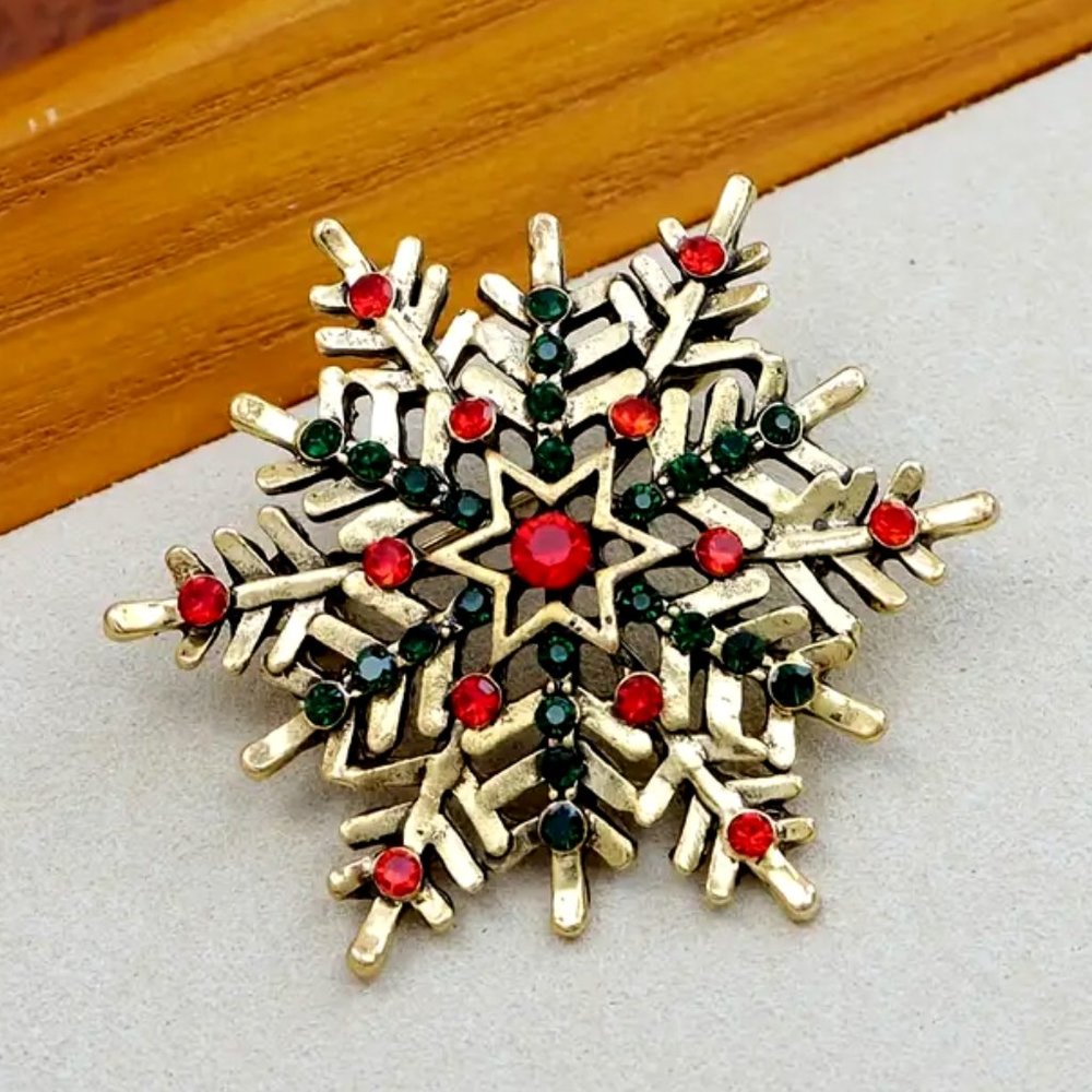 Vintage Style Gold Tone • Christmas Snowflake Brooch